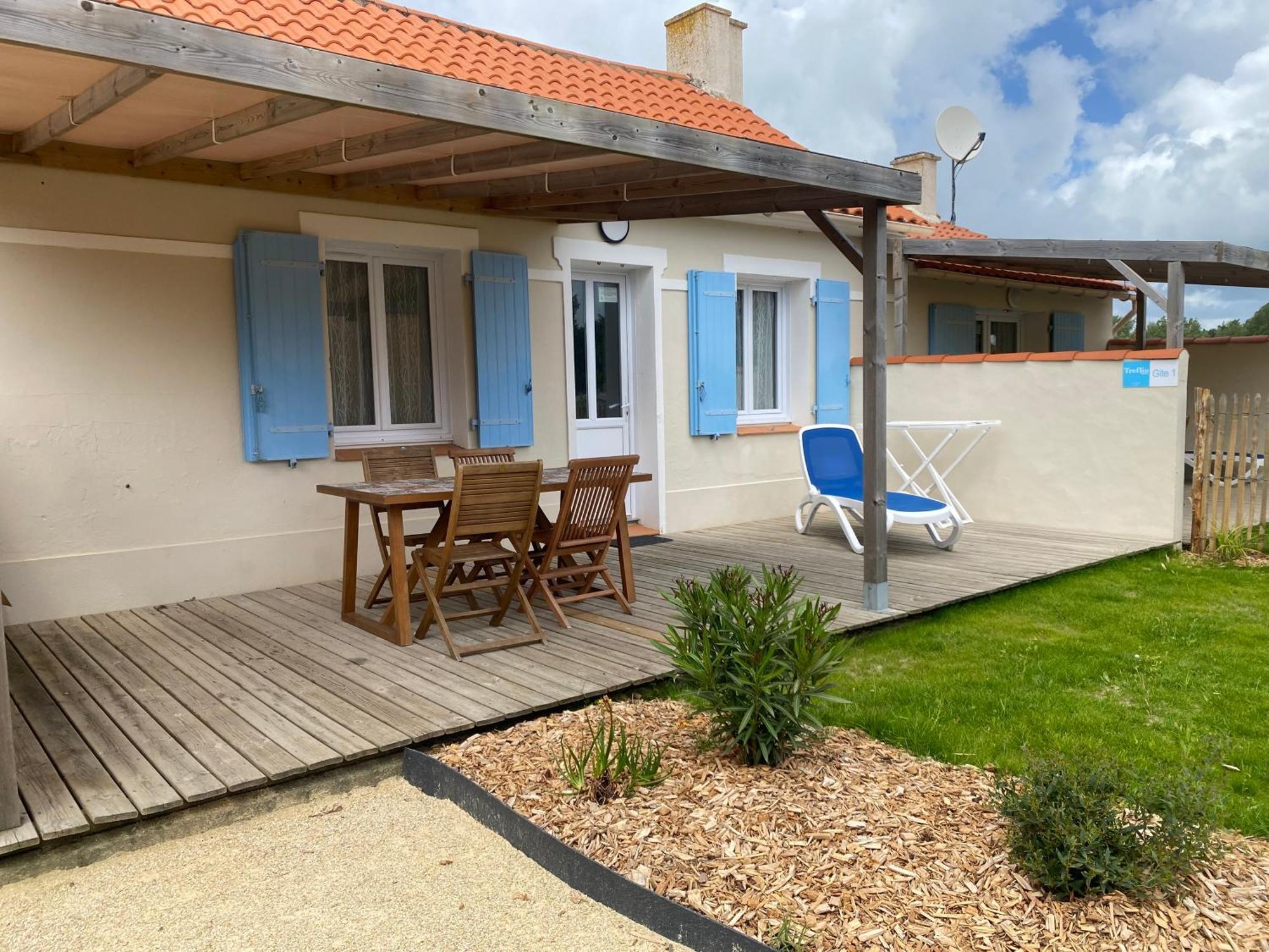 Hotel Camping Les Alizes Saint-Hilaire-de-Riez Exterior foto